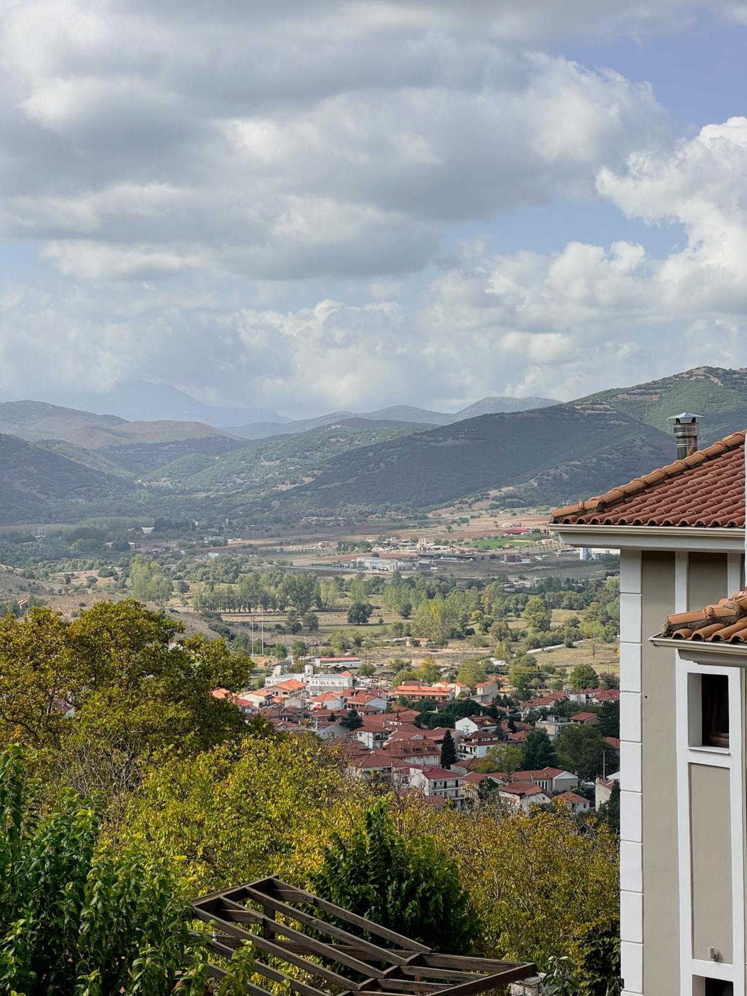 Anerada Hotel Kalavryta Exterior photo